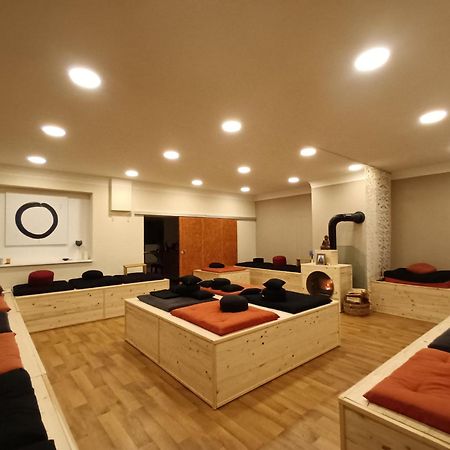 Hotel Lee Zen Leezen  Exteriér fotografie